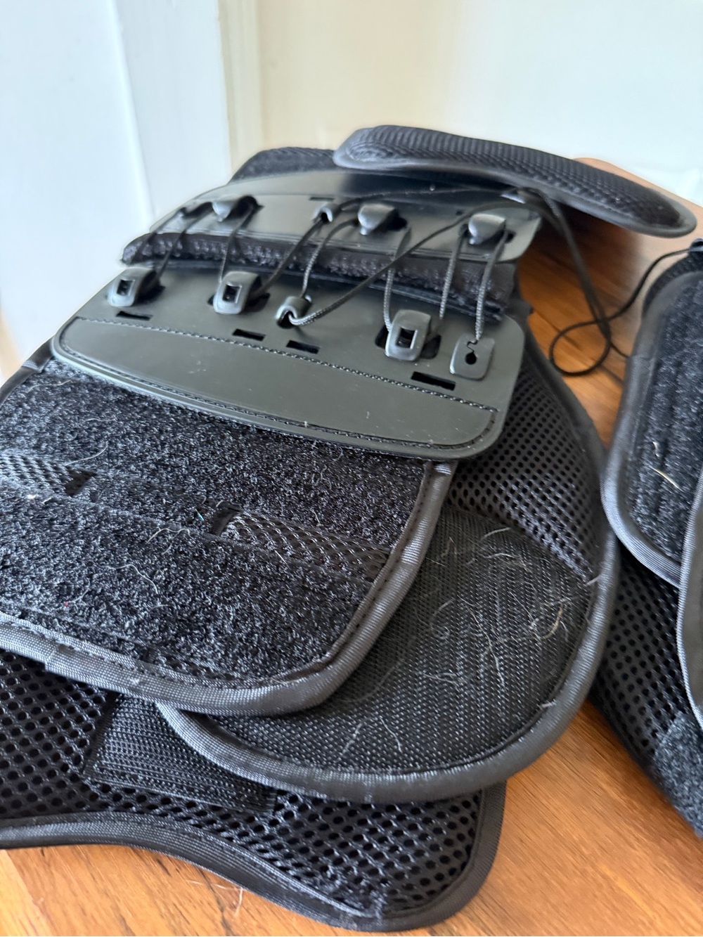 Comfortland Black Back Brace Support - Picture 6 of 9